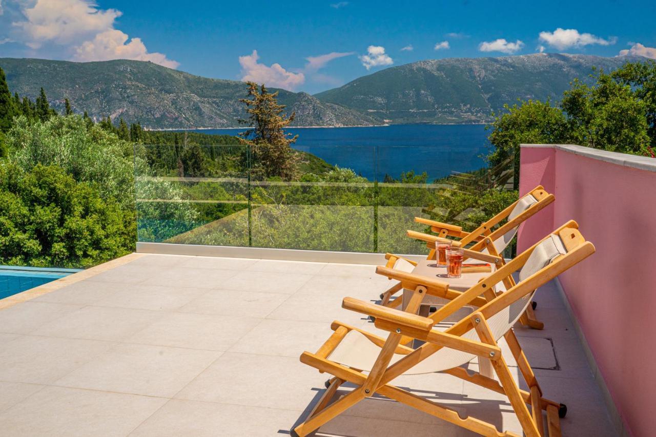 Helios Sea View & Private Pool Near Vilă