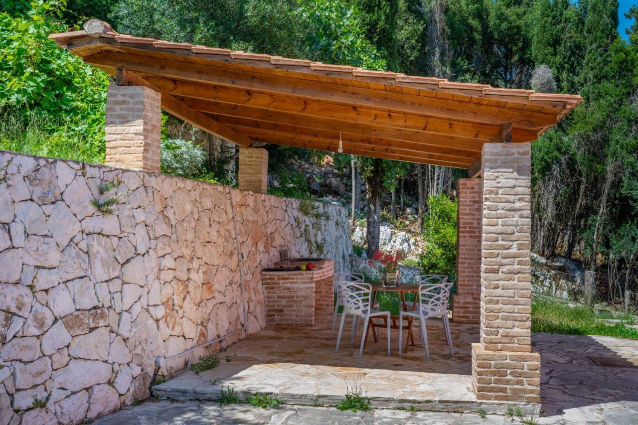 Helios Sea View & Private Pool Near Vilă Fiskardo